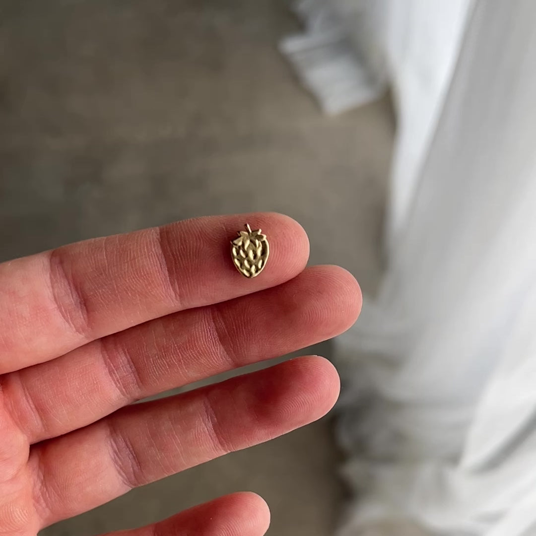 14K Yellow Gold Strawberry