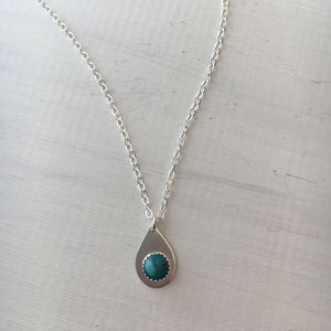 teardrop cabochon necklace