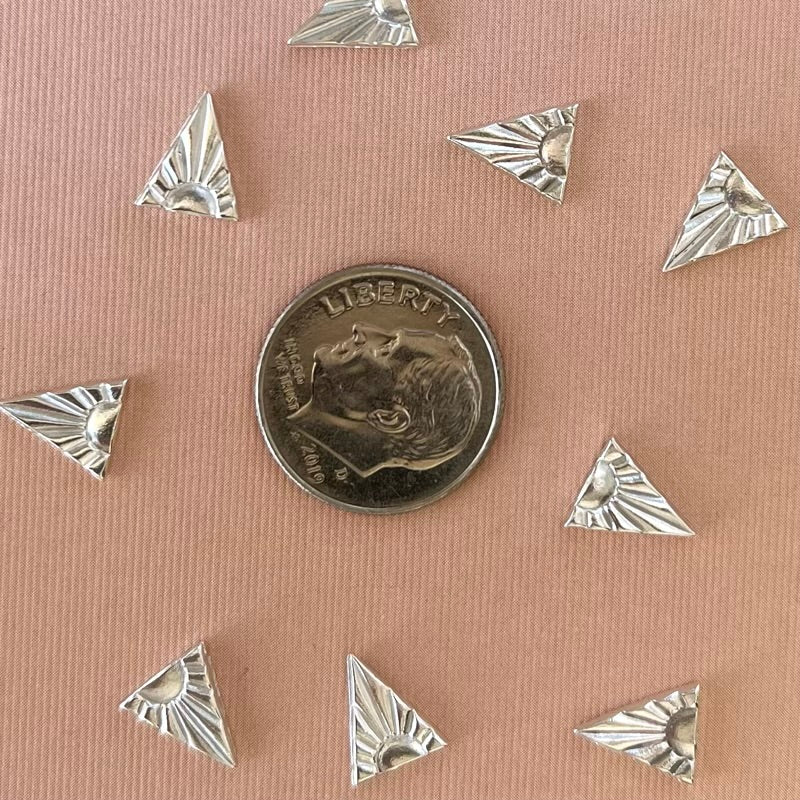 silver triangle sun casting